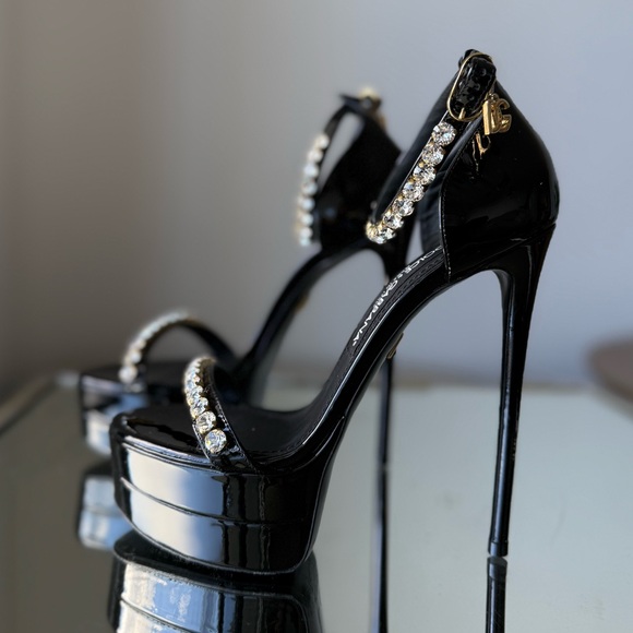 Like new Dolce & Gabbana Patent leather platform sandals 37 $1,695 - Picture 6 of 14